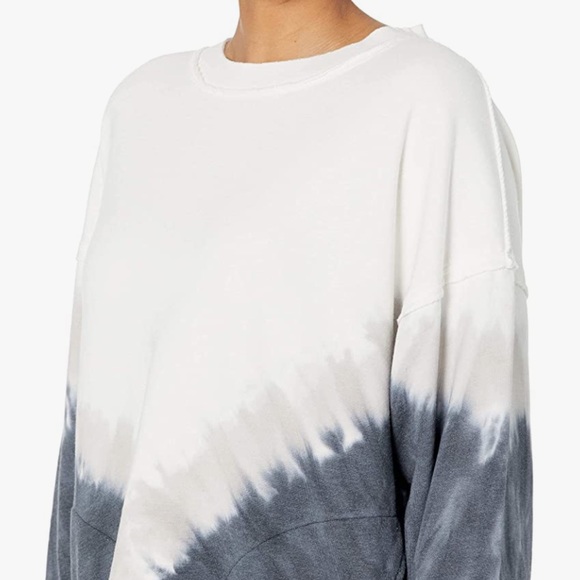 Free People Movement Oversized Black/White Combo Ombre Metti Crew Size L - Picture 8 of 9